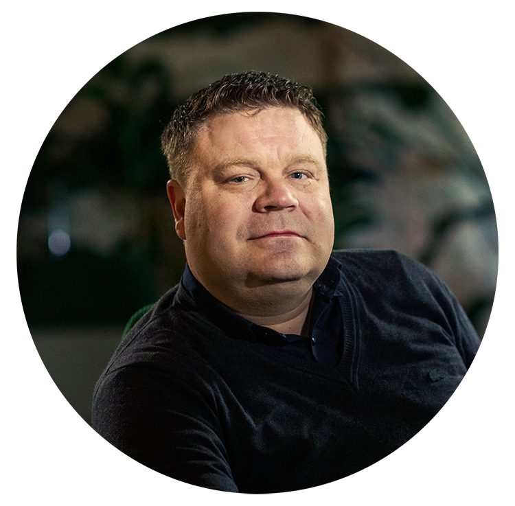 kyosti_karhunen_ympyra_pienempi